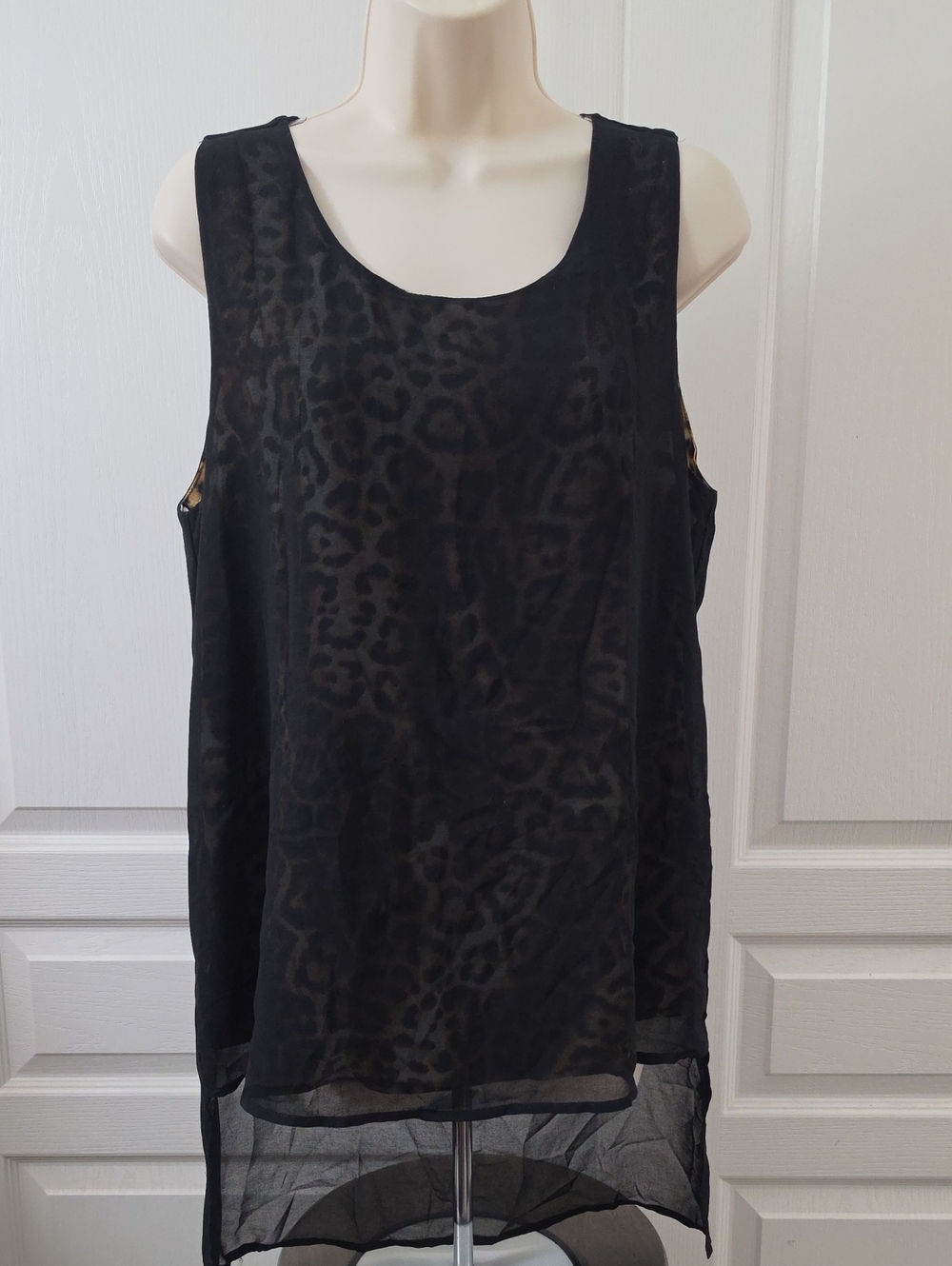 Love 21 ByForever 21 | Black Tonal Sheer Overlay Leopard Print High-Low Tank Top
